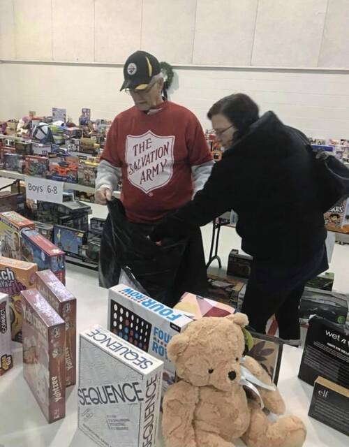4438187_web1_vnd-bracksalvationarmy-111221--4-