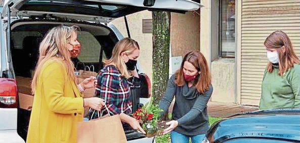 4446226_web1_vnd-FreeTurkeyMeals-111321-3