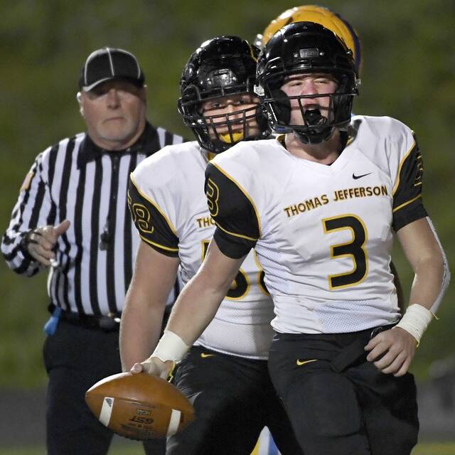 Thomas Jefferson returns to WPIAL semifinals with dominant win over Hampton<span class="headline-video">Video <i class="fa-solid fa-circle-play"></i></span>