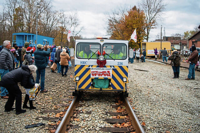 4448748_web1_gtr-RailToys11-111421
