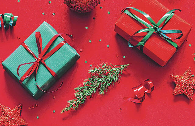 4459089_web1_WEB-christmasgifts