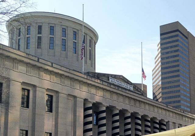 4459600_web1_AP35404396021