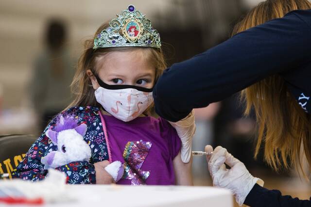 4460109_web1_sh-TJVaccine1-112521