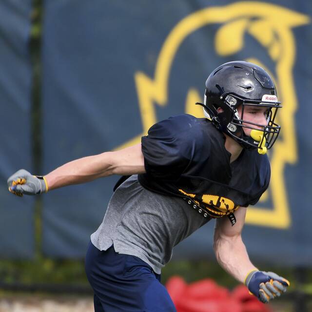 Mt. Lebanon rolls into PIAA semifinals behind 3 TDs from Eli Heidenreich