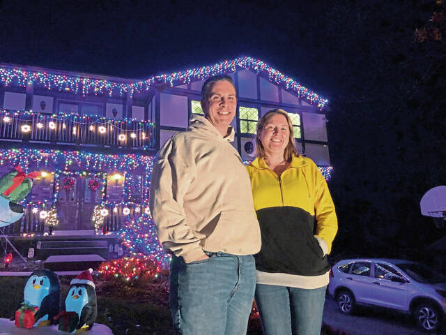 4503917_web1_gtr-monticellolights2-113021