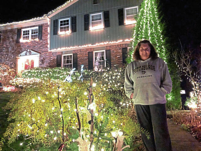 4503917_web1_gtr-monticellolights4-113021