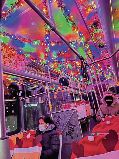4513788_web1_ptr-busdecorations-113021
