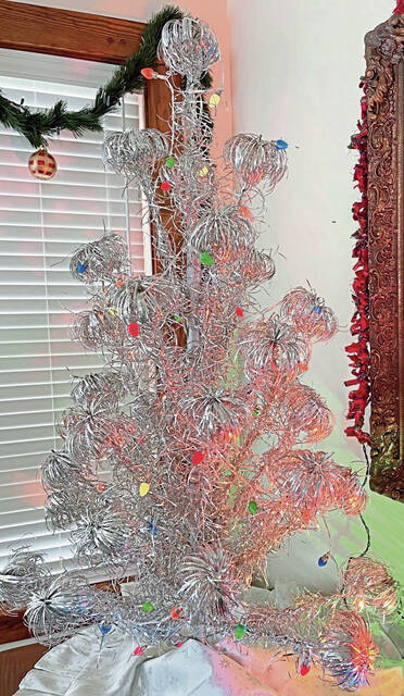 4517562_web1_gtr-treelights-spece