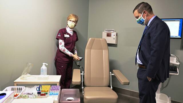 4525533_web1_vnd-NewKenOutpatientCenter3-120721
