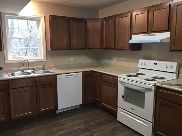 4526347_web1_gtr-LatrobeHomes4-120721