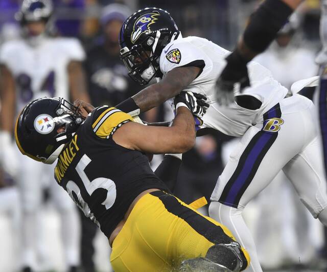 4527952_web1_ptr-steelersravens01-120621