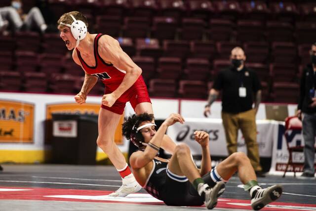 Waynesburg wrestling team eyes 3rd consecutive WPIAL Class 3A title
