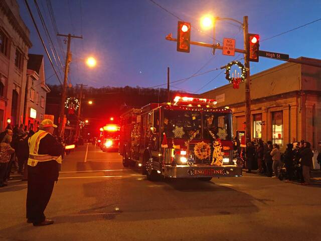 4530509_web1_VND-FreeportChristmas6-120821