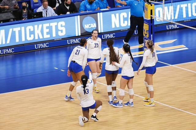 4533049_web1_gtr-Pittvolley2-120921