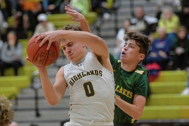 Highlands boys defeat Deer Lakes in tip-off tourney
