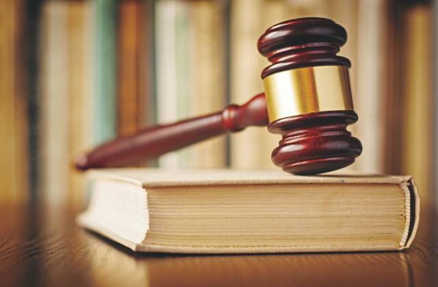 4555336_web1_WEB-court-gavel