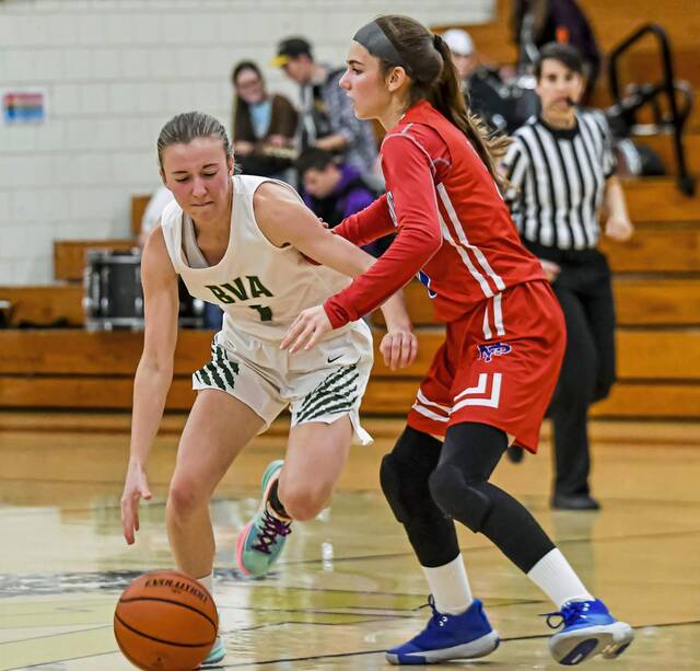 Belle Vernon girls defeat Mt. Pleasant in section opener