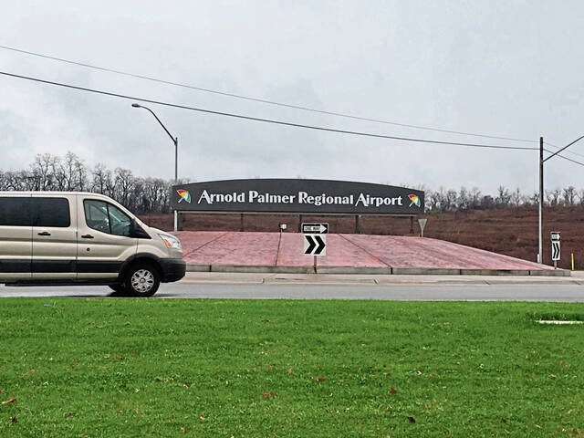 4563300_web1_gtr-PalmerAirSign-111318