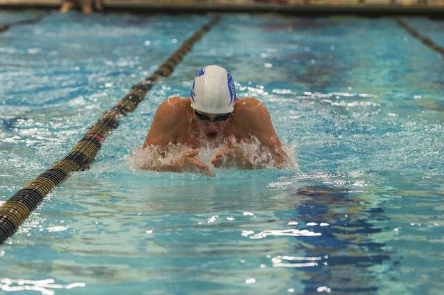 Led by 5 college recruits, Hempfield swimming optimistic
