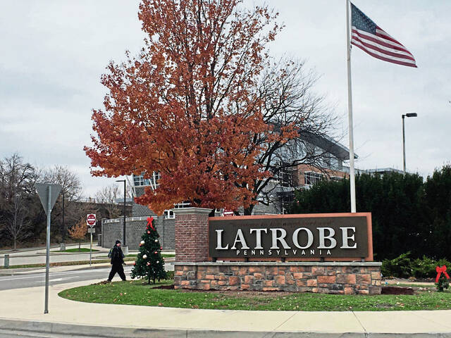 4565574_web1_gtr-LatrobeSign2-112121