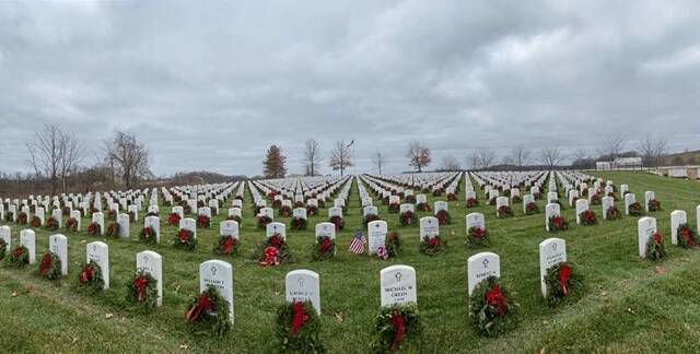 4566359_web1_wreathscemetery