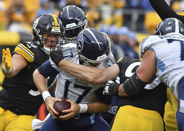 4570189_web1_ptr-steelerstitans19-122021