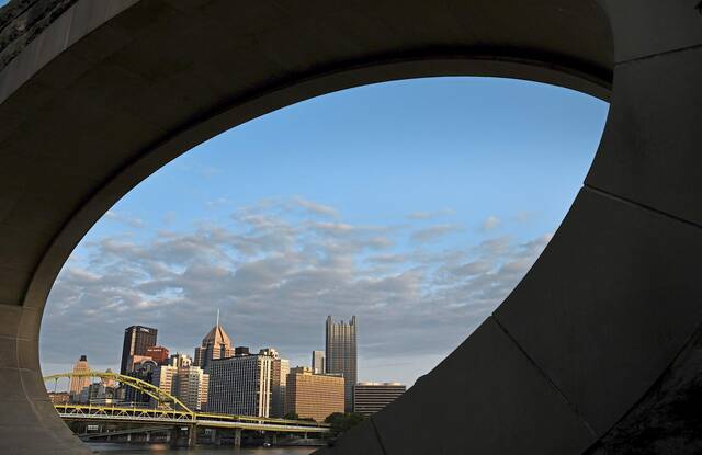 4572997_web1_web-pittsburgh-skyline-702