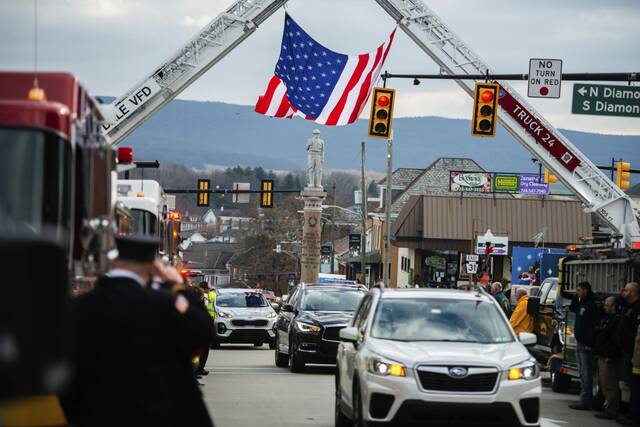 4574926_web1_gtr-LO-Luciafuneral1-122321