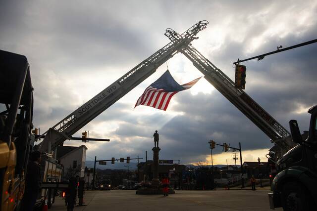 4574926_web1_gtr-LO-Luciafuneral3-122321