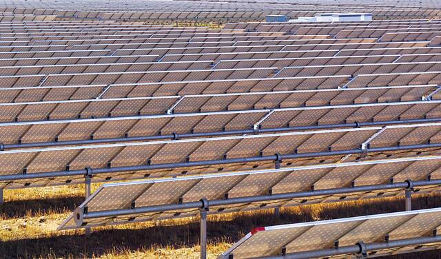 4575234_web1_web-solarpanels2