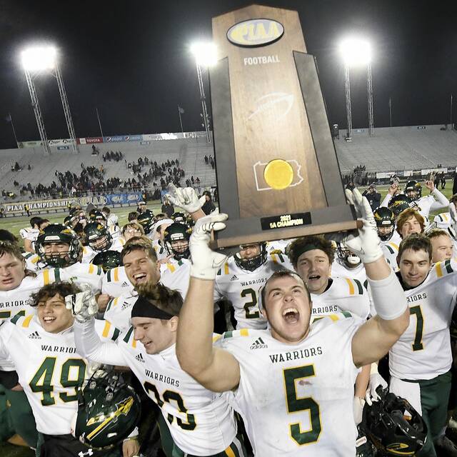 Westmoreland high school notebook: Ex-Penn-Trafford kicker Topper gets closure
