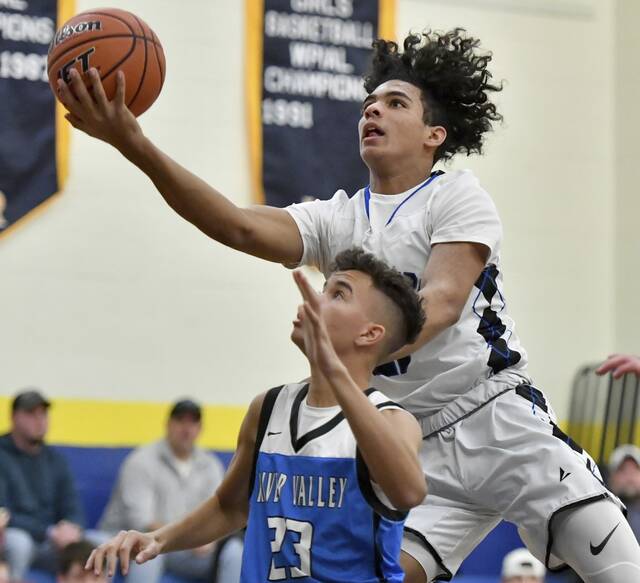 Leechburg boys overwhelm River Valley in Apollo-Ridge tournament