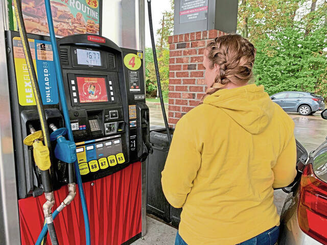 4595734_web1_ptr-painatthepump3-102321