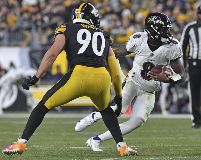 4596266_web1_ptr-SteelersRavens05-120621