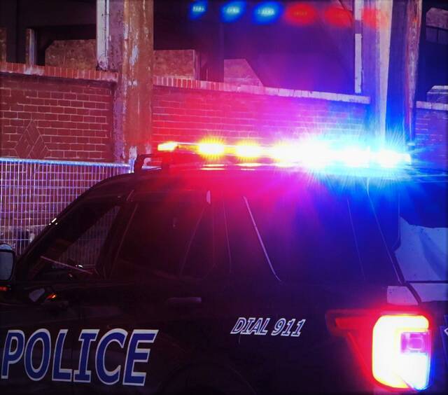 4603228_web1_WEB-police-lights-1-dec2021