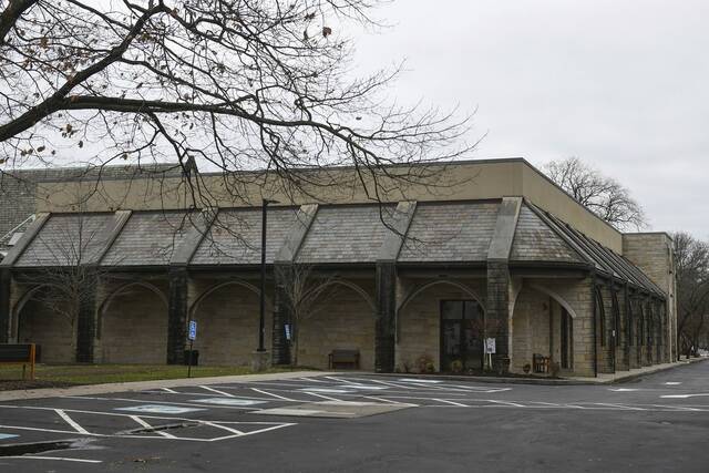 4606739_web1_sew-fellowship005-121921