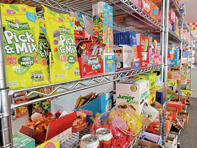 4610706_web1_vnd-harmarcandystore-0106216
