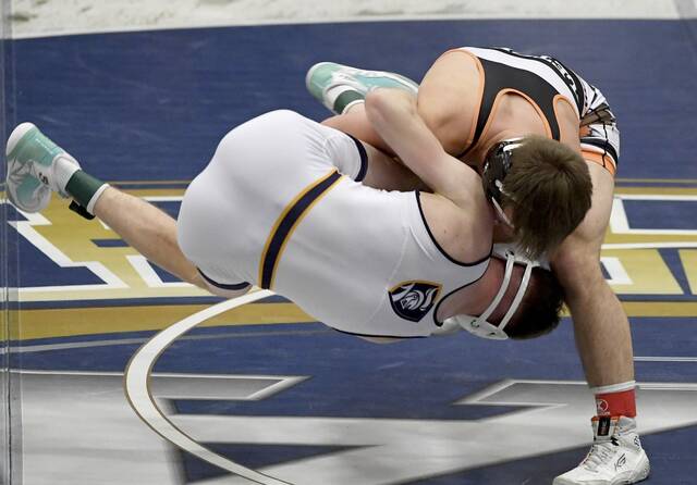 Latrobe team dominates WCCA tournament