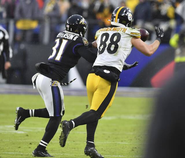 4632070_web1_ptr-steelersravens14-011022