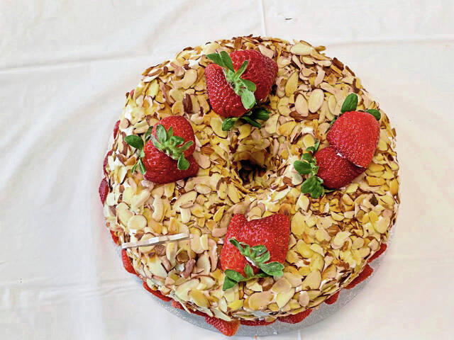 4636804_web1_gtr-angelfoodcake