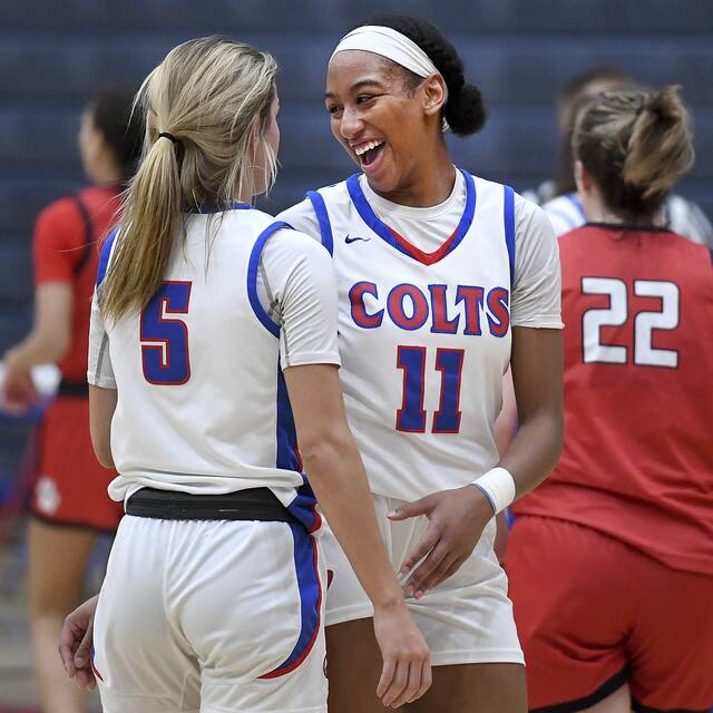 No. 1 Chartiers Valley holds off No. 2 Moon in Class 5A showdown