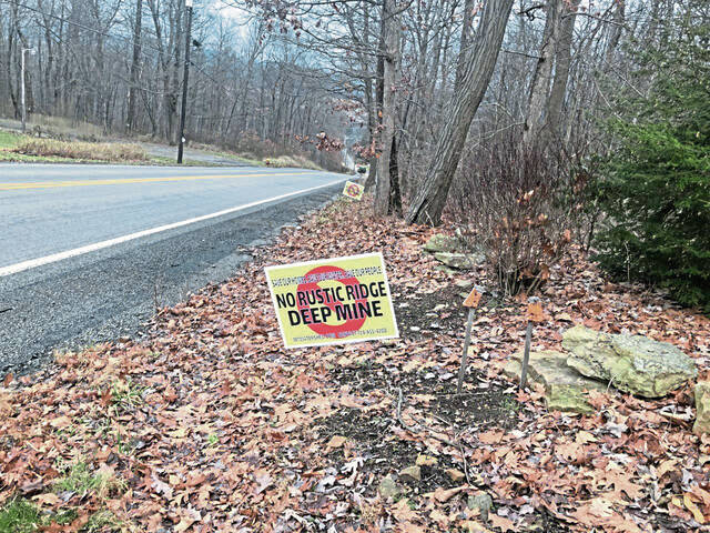 4644711_web1_Sign-Opposing-Rustic-Ridge-Mine