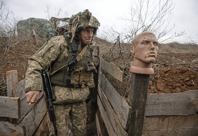 4648078_web1_ptr-russiaukraine-011522