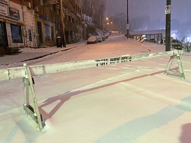 4650940_web1_ptr-snowstreet-011822