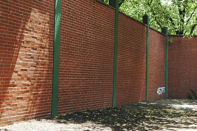 4655169_web1_ptr-forbesfieldwall-090219