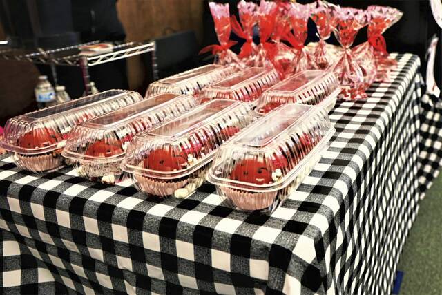 4672832_web1_vnd-lo-TarentumWinterMarket3-012322