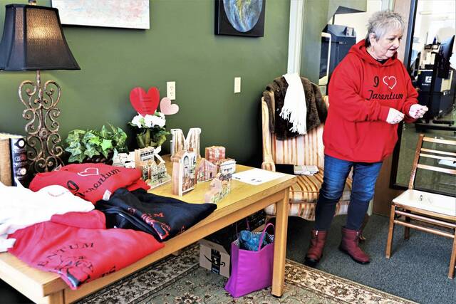 4672832_web1_vnd-lo-TarentumWinterMarket4-012322