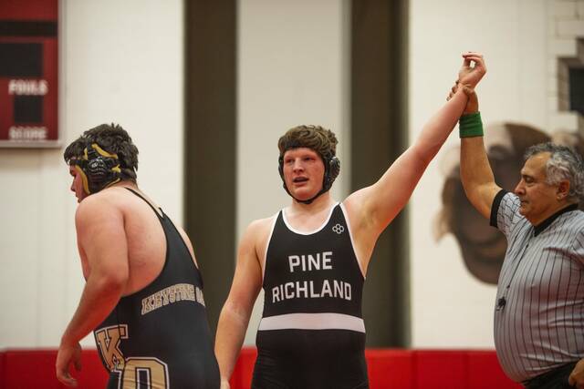 Offseason work pays off for Pine-Richland heavyweight Joey Schneck