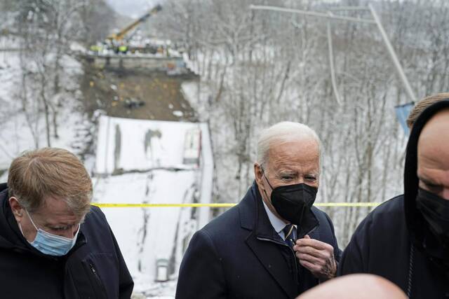4691486_web1_ptr-bidenbridge2-012922