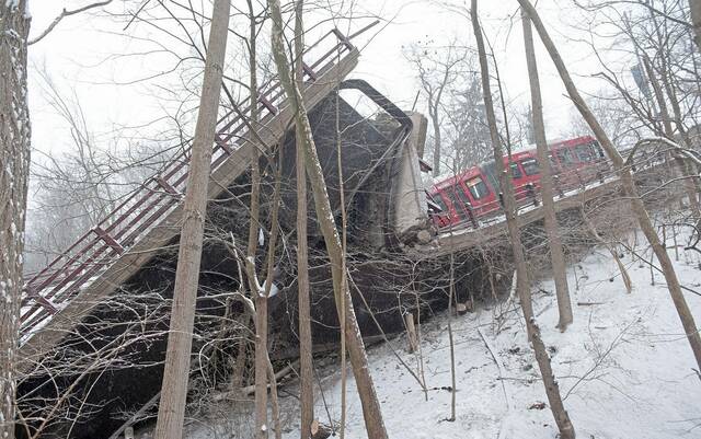 4691801_web1_ptr-BridgeCollapse-SA507-012922 4691801_web1_ptr-BridgeCollapse-SA507-012922